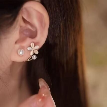 Petal Pearl Earrings