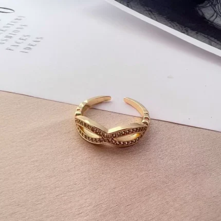 Eterna Infinity Ring